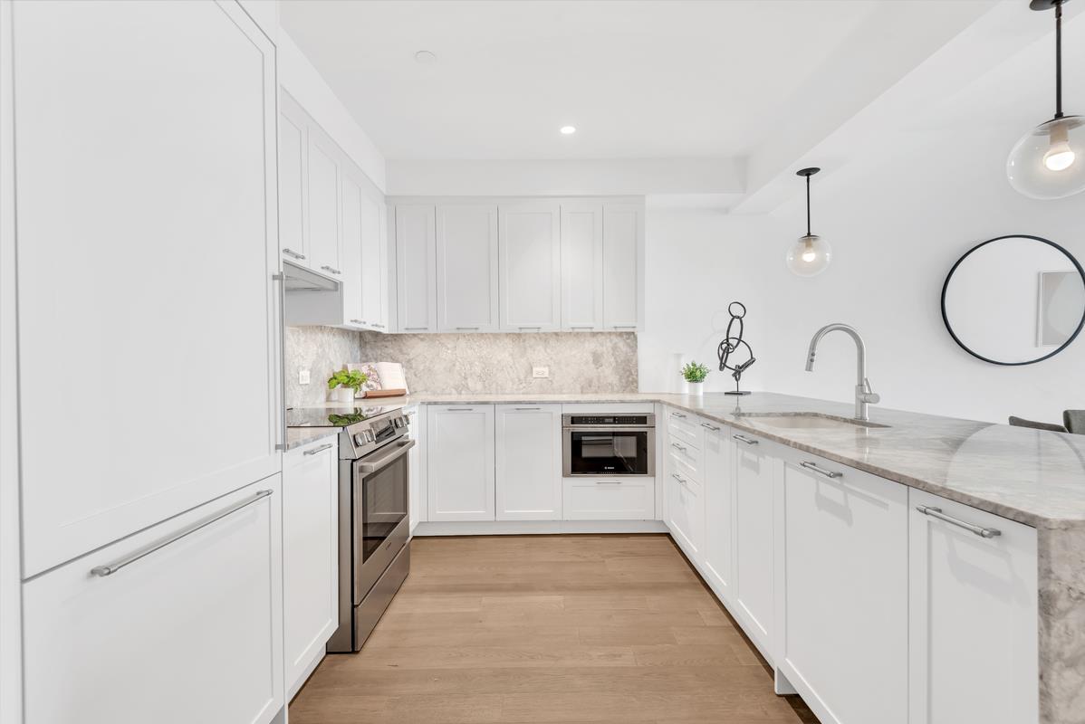 107-06 Queens Boulevard 7-G — photo