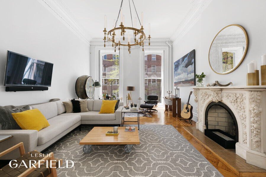 27 W 9th Street — photo