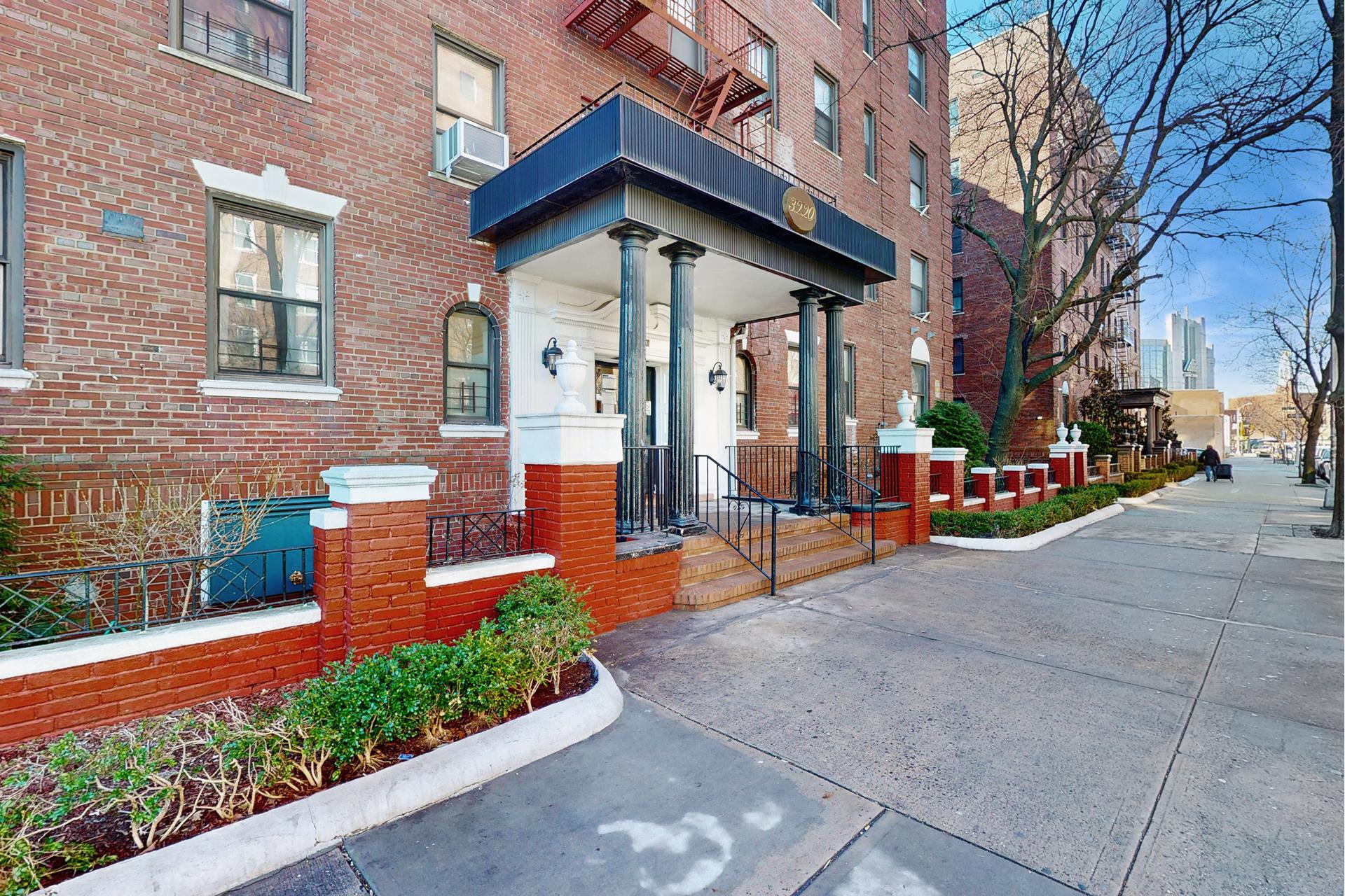3220 Ave H 4B — photo