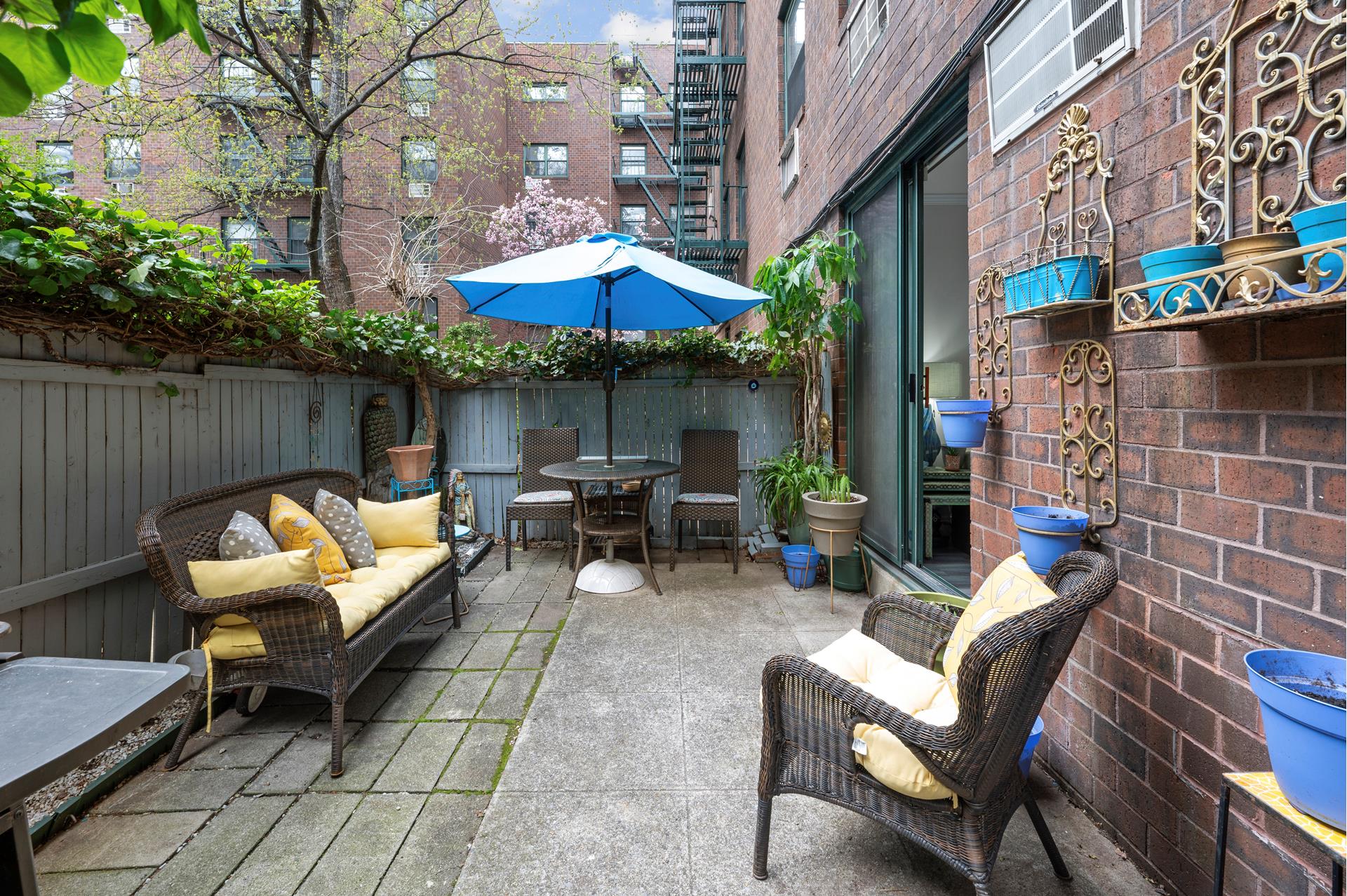 622 Washington Street Gb — photo