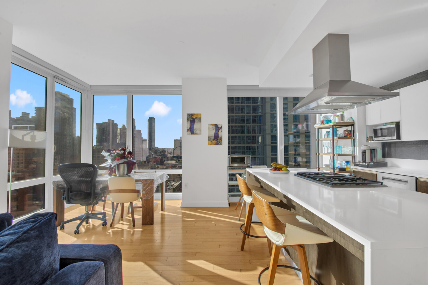 247 W 46th Street 1403 — photo