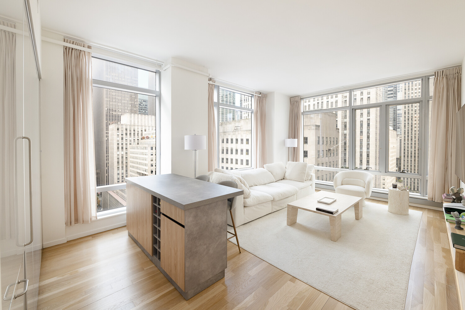 18 W 48th Street 18E — photo