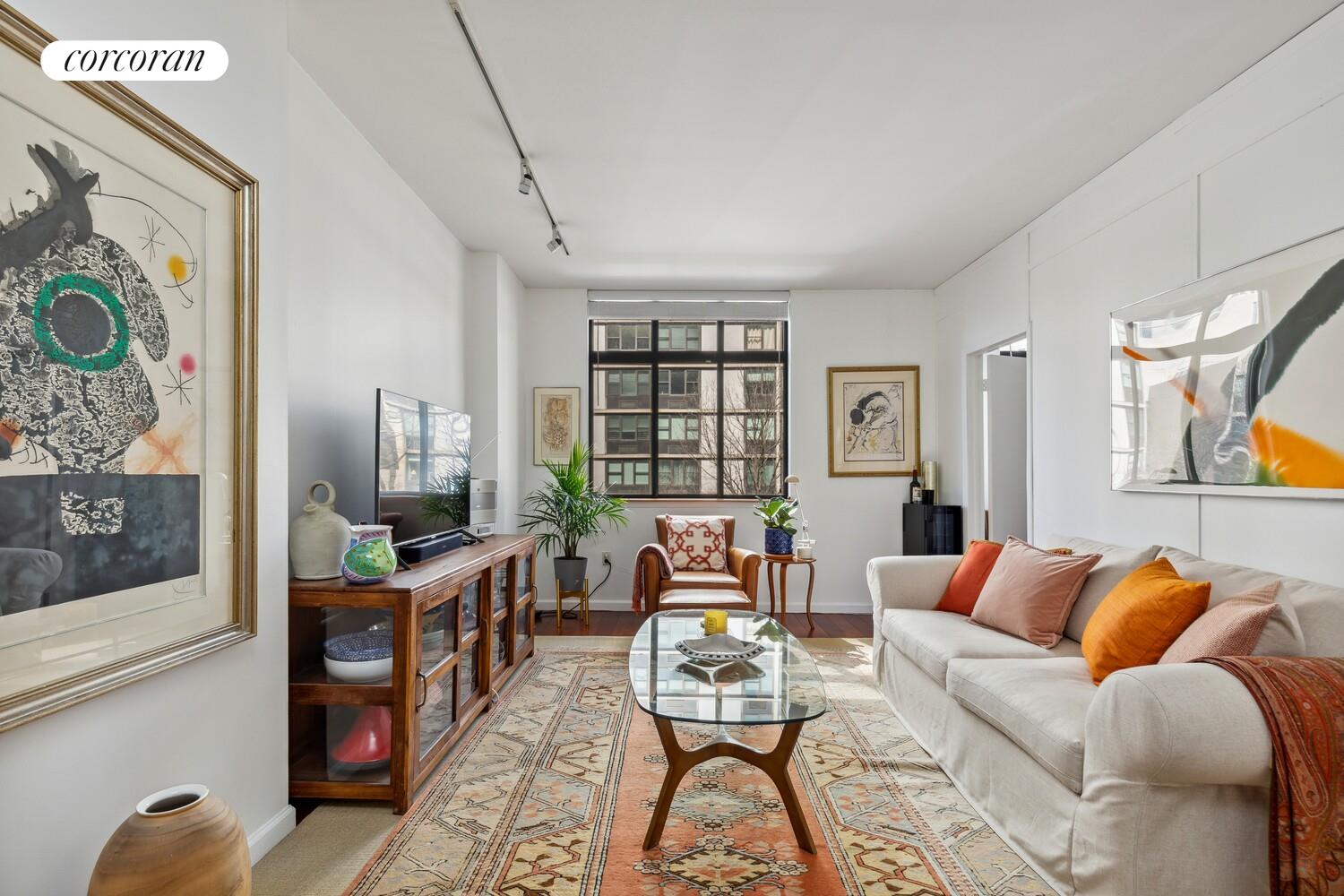 350 Albany Street 4R — photo