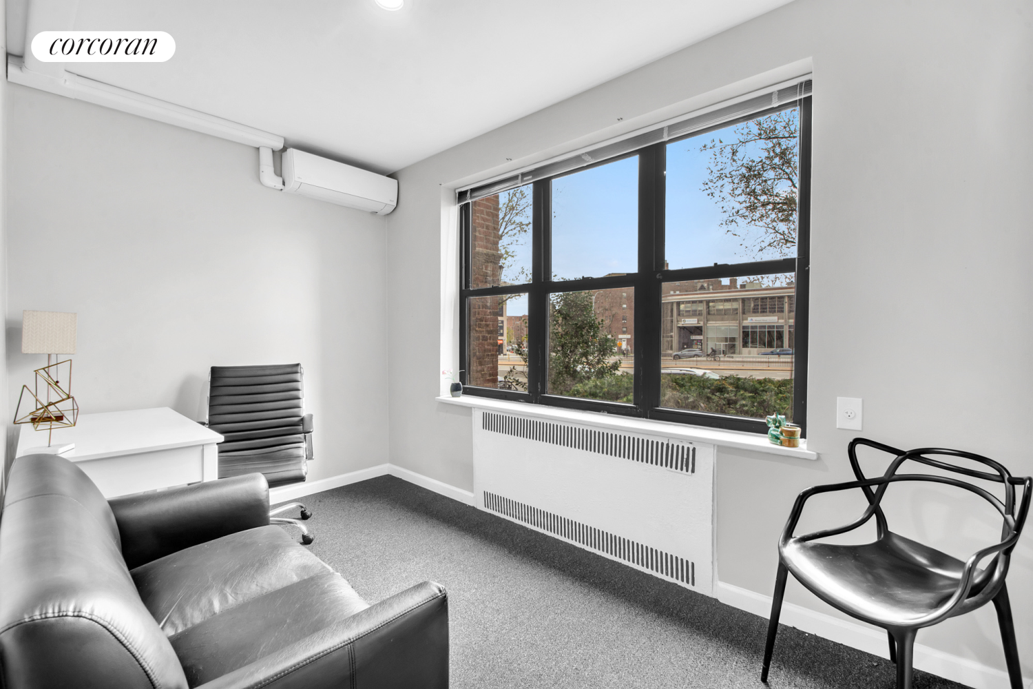 98-120 Queens Boulevard 1B — photo