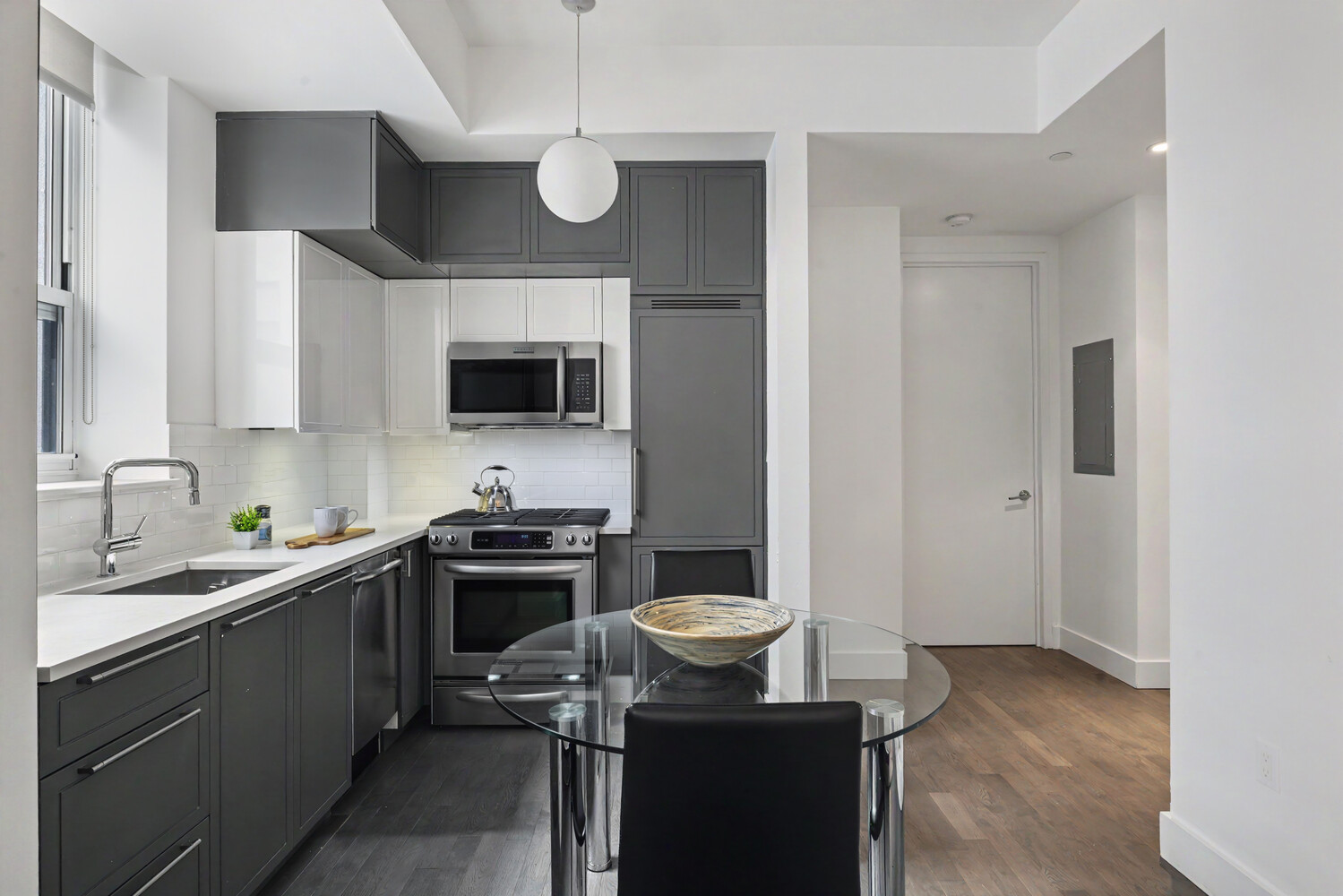 416 W 52nd Street 611 — photo
