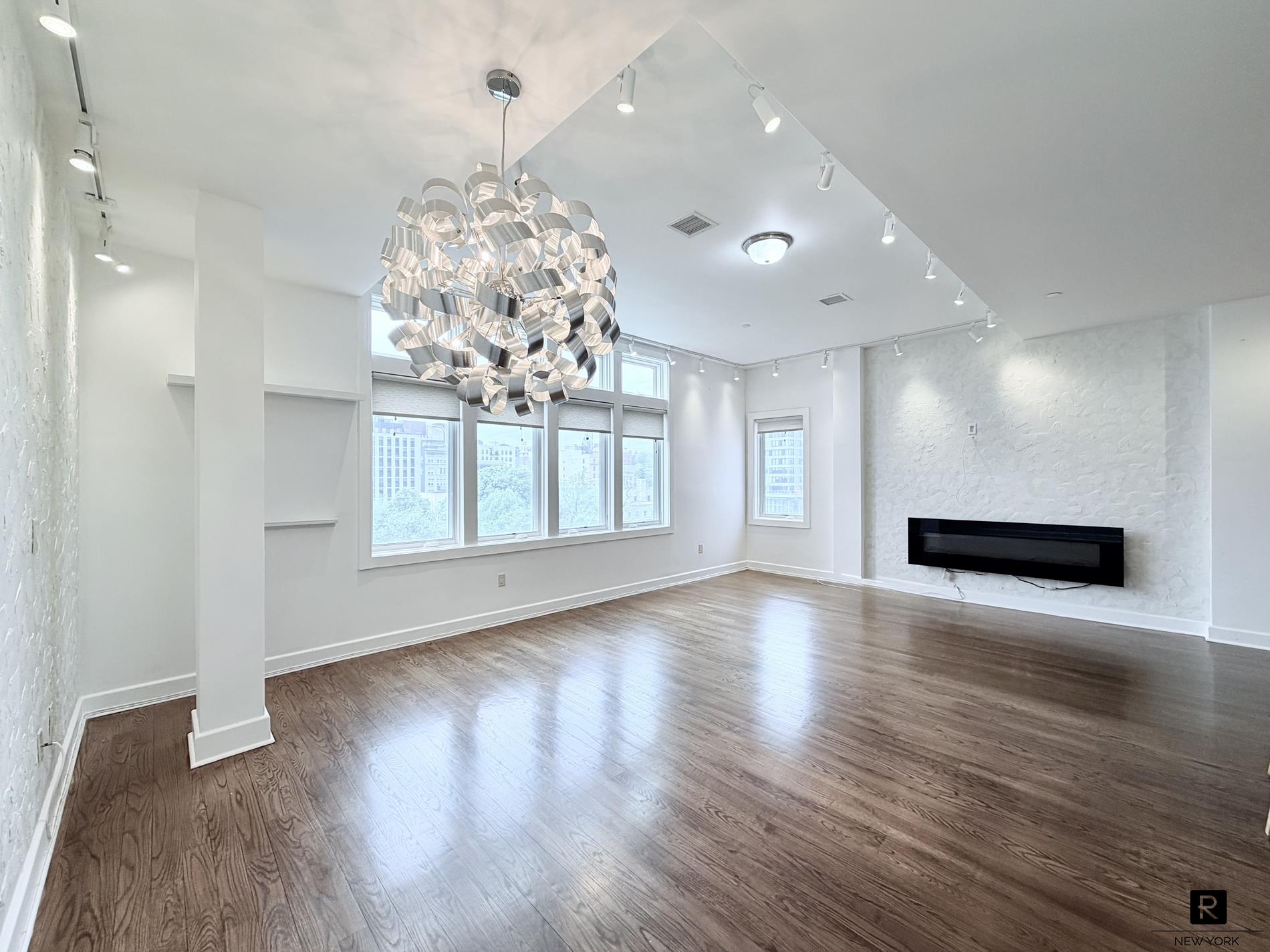 90 Bay Street Landing 8-D — photo