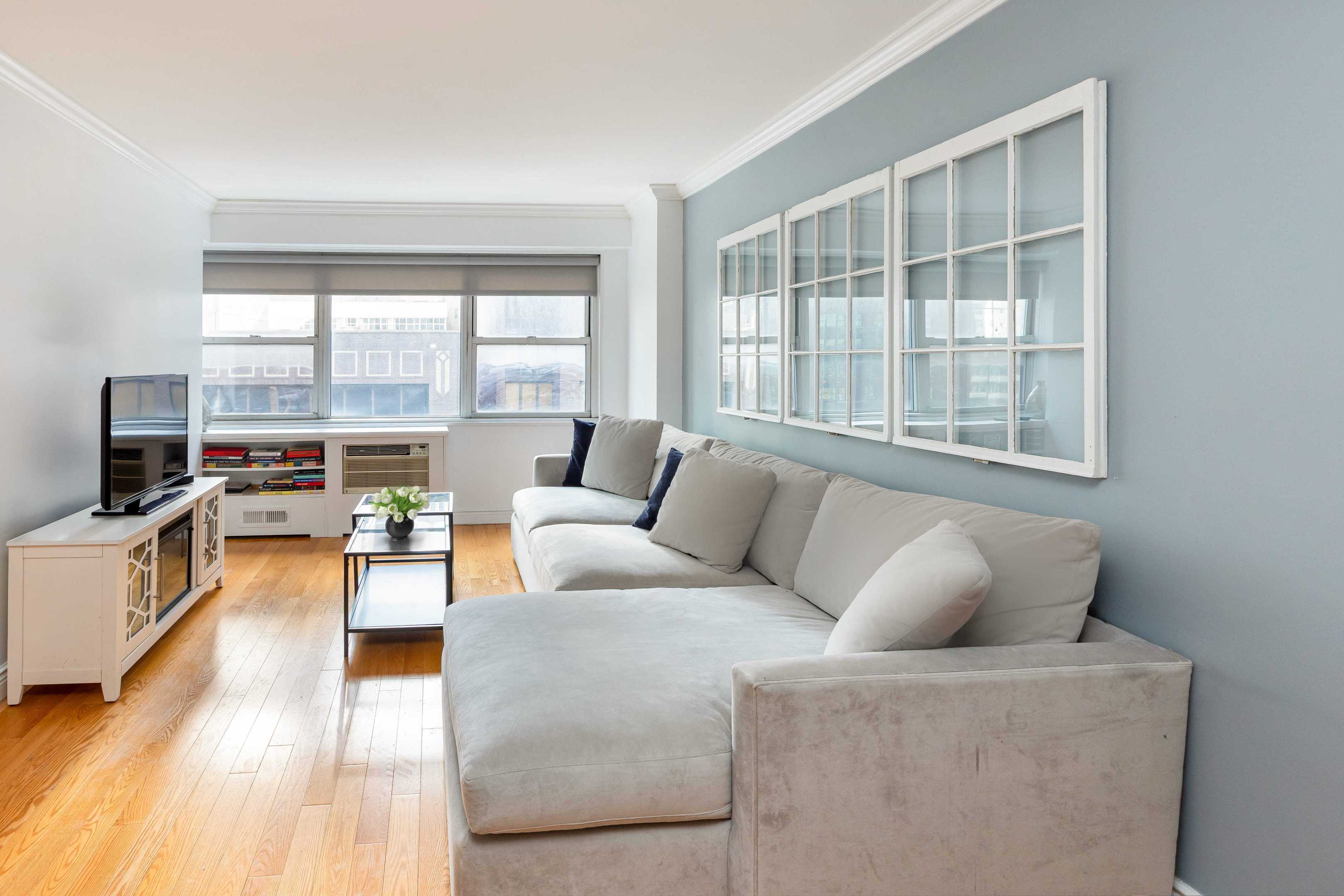 153 E 57th Street 6G — photo