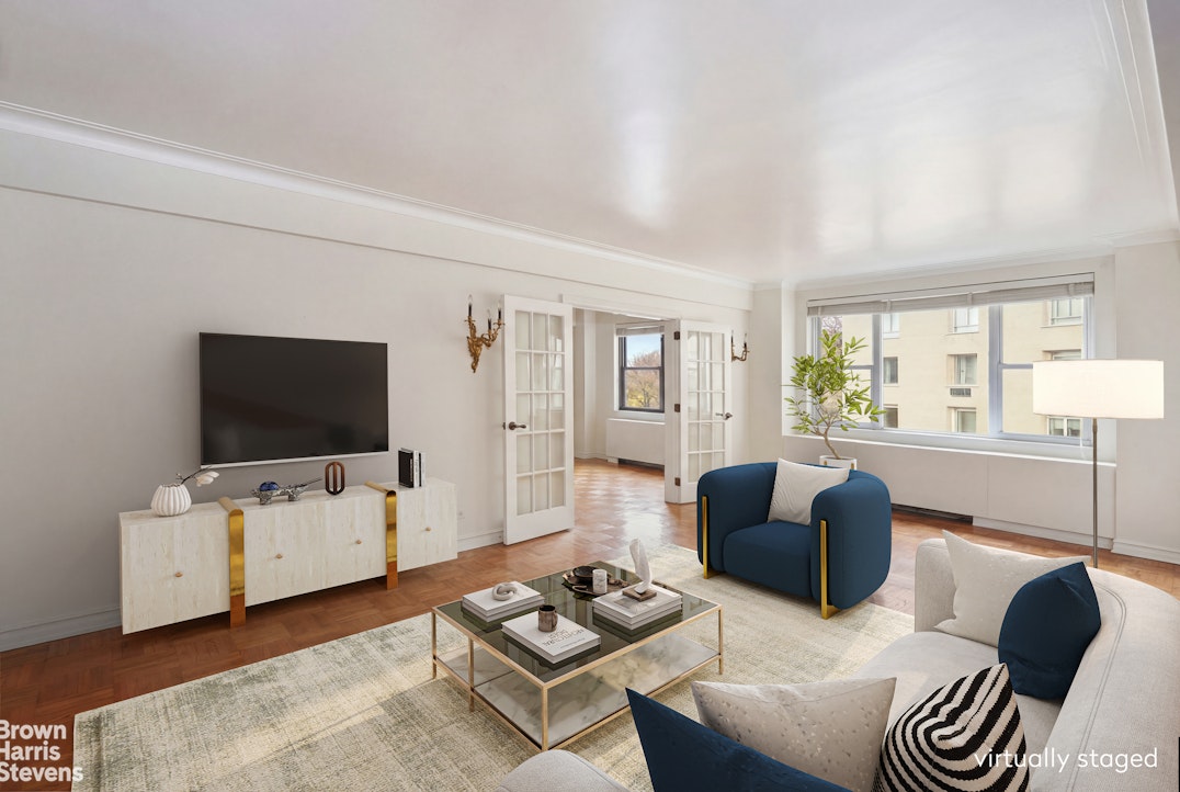 860 5th Avenue 8Fg — photo