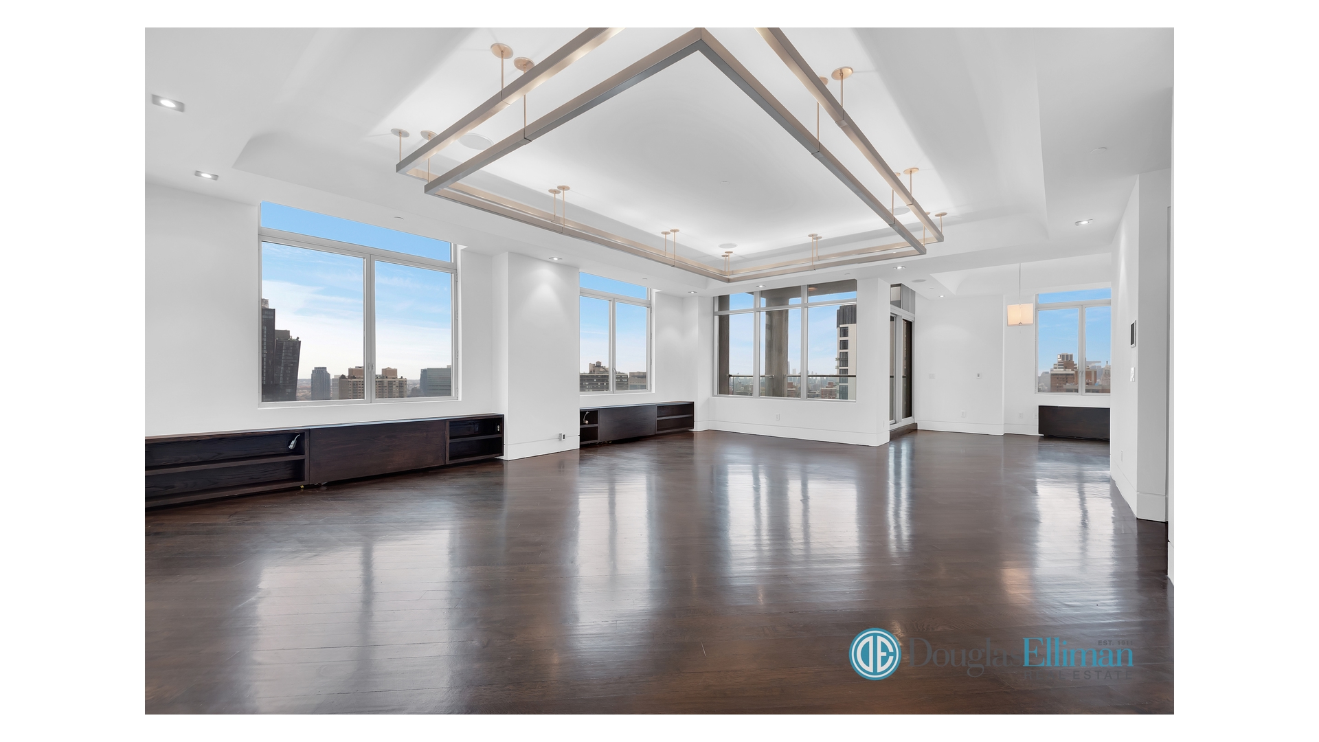 556 3rd Avenue Phe — photo