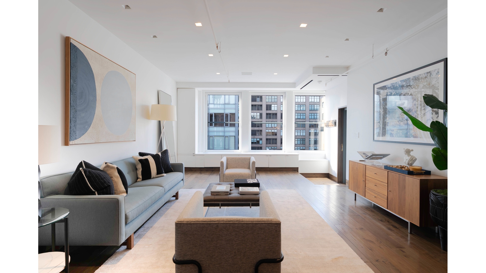 347 W Broadway 6 — photo