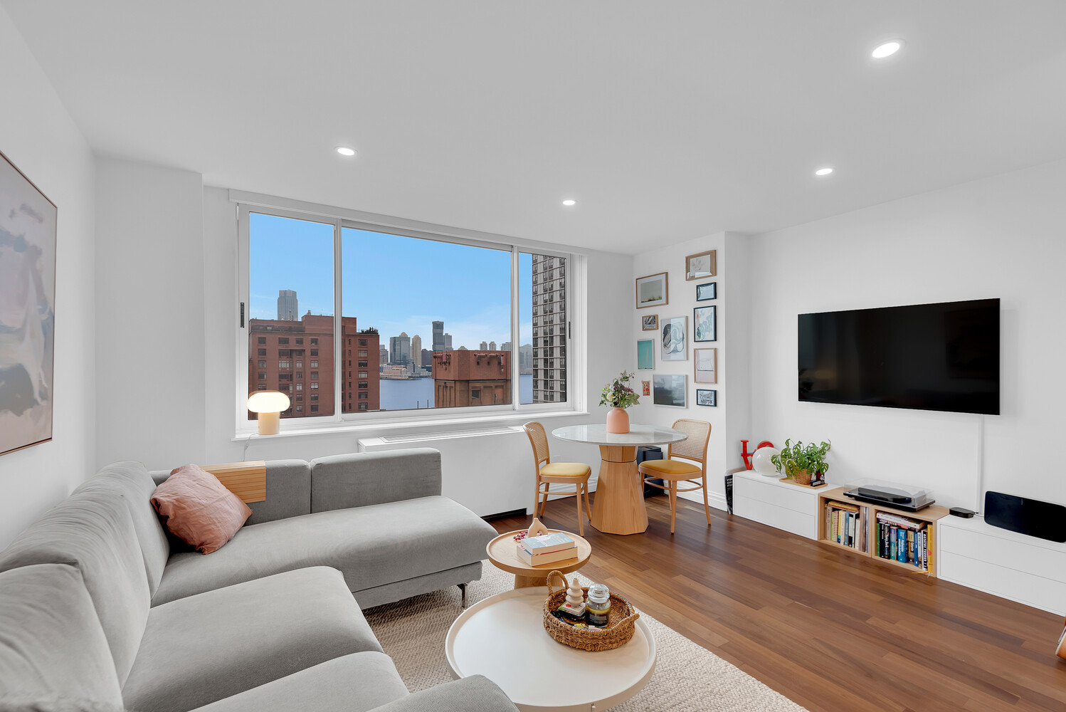 250 S End Avenue 12G — photo