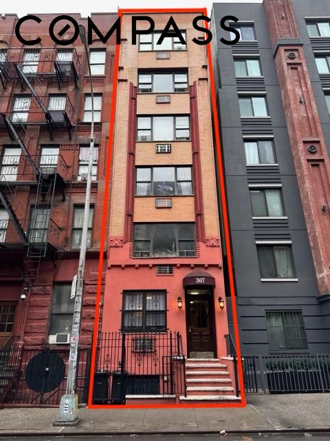 367 W 48th Street — photo