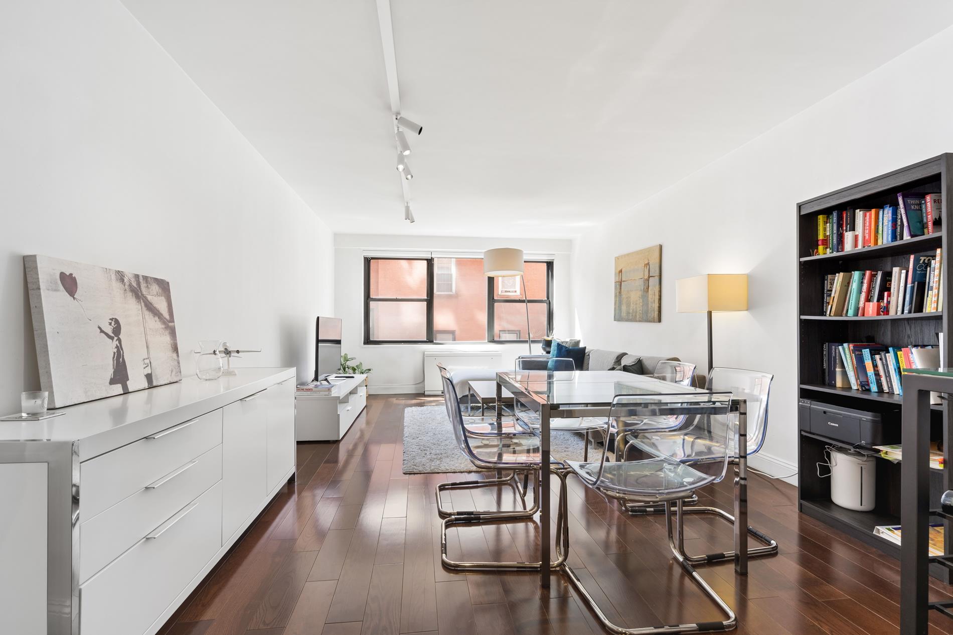 200 E 27th Street 5-B — photo