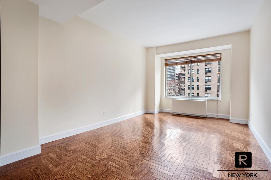 200 Riverside Boulevard 408 — photo