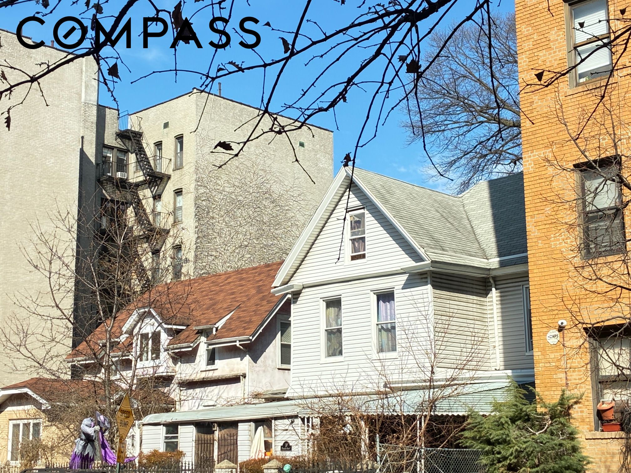39 Winthrop Street — photo