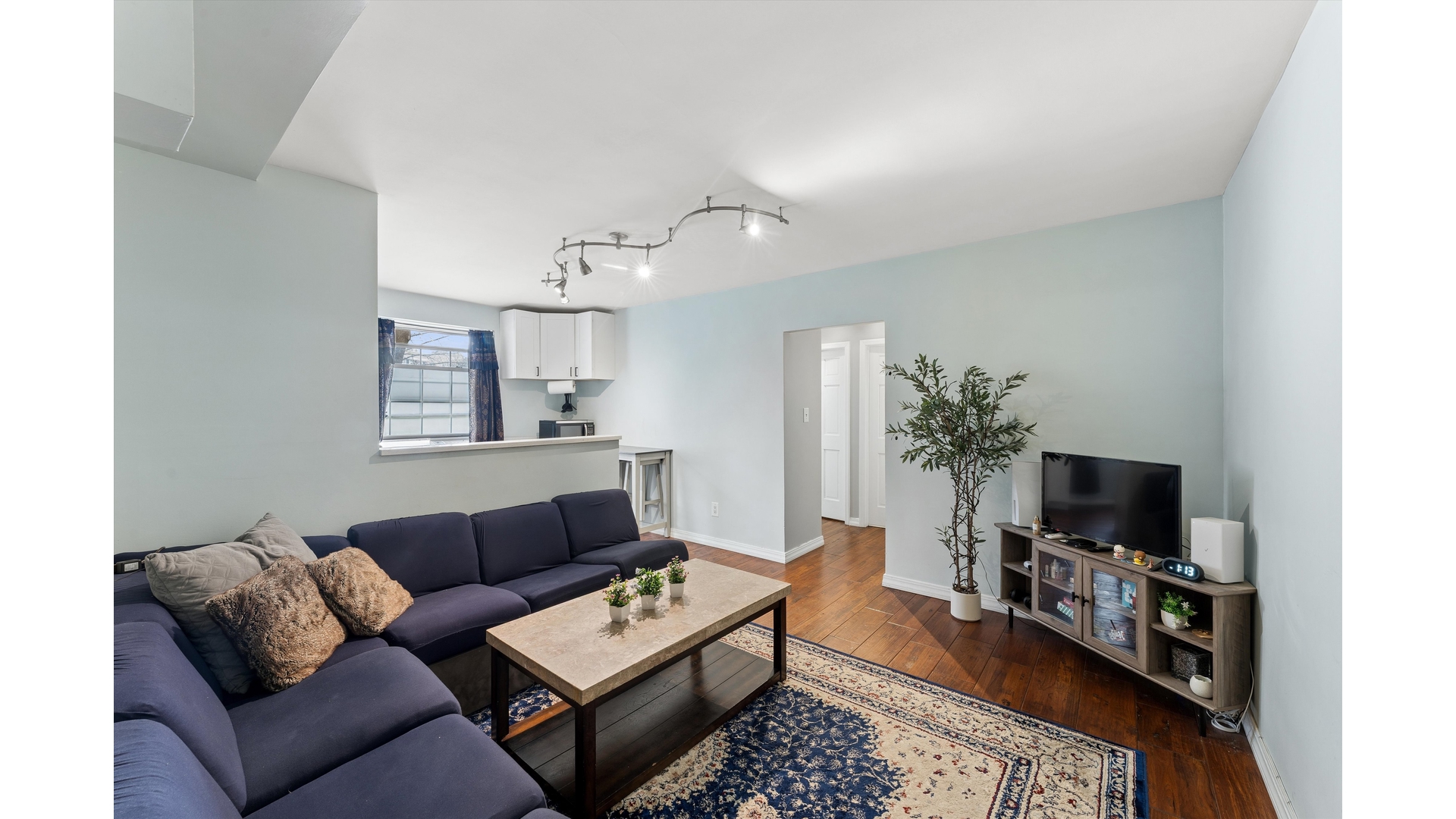 55-01 31st Avenue 1D — photo
