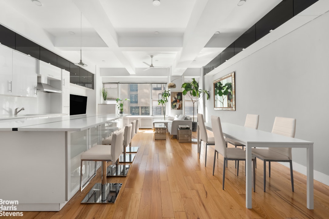 315 7th Avenue 3D — photo
