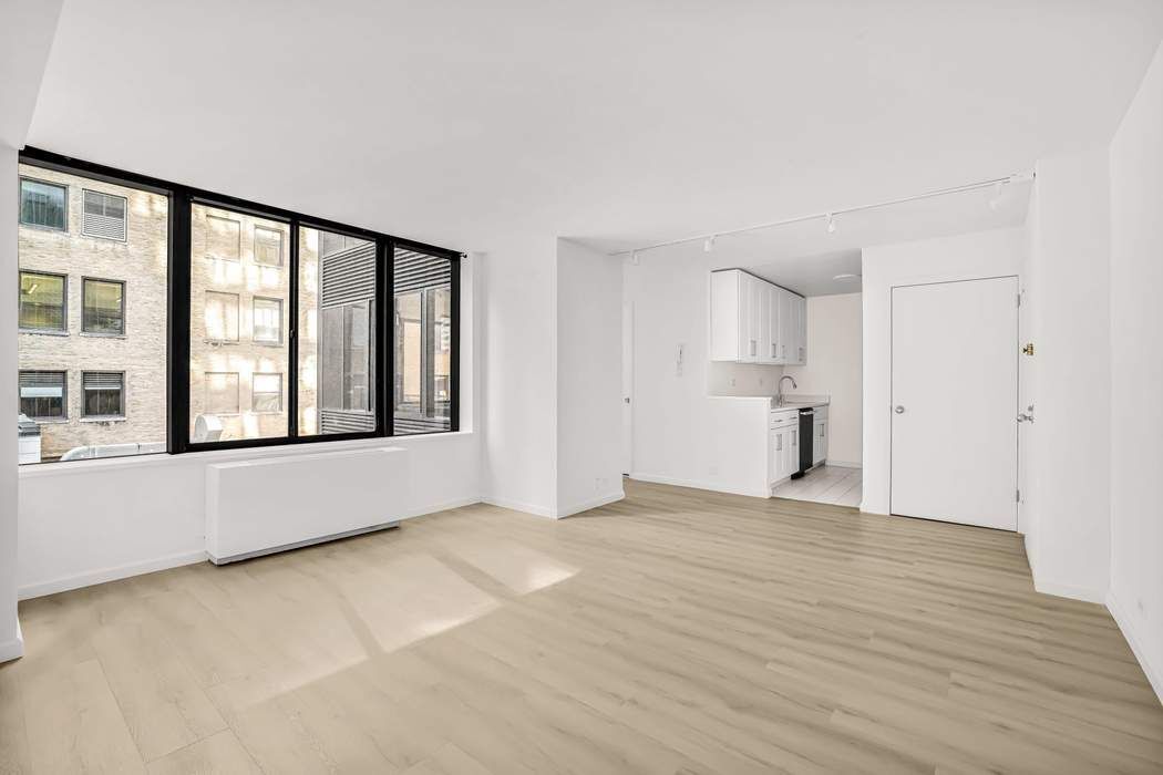 445 5th Avenue 10H — photo