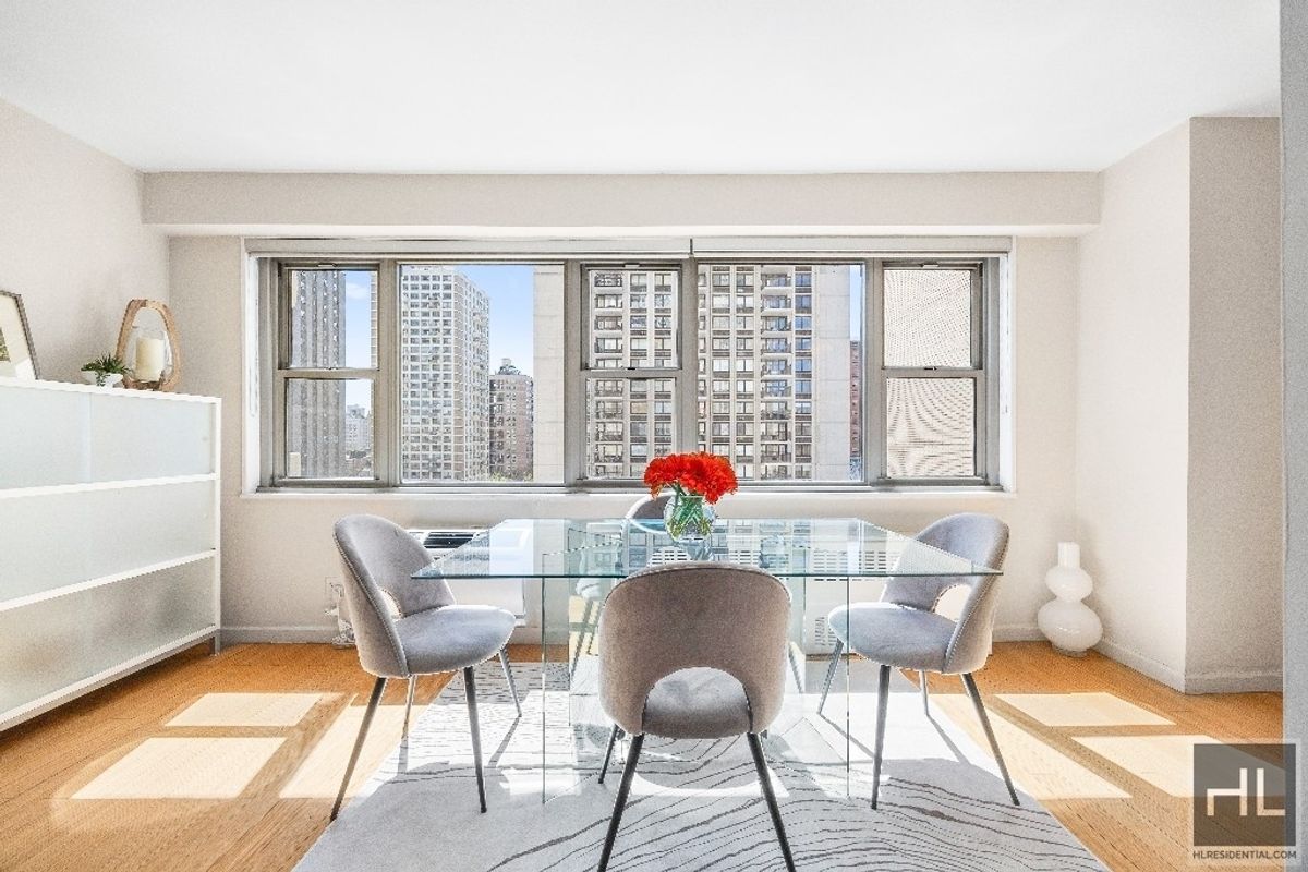 100 W 93rd Street 8K — photo