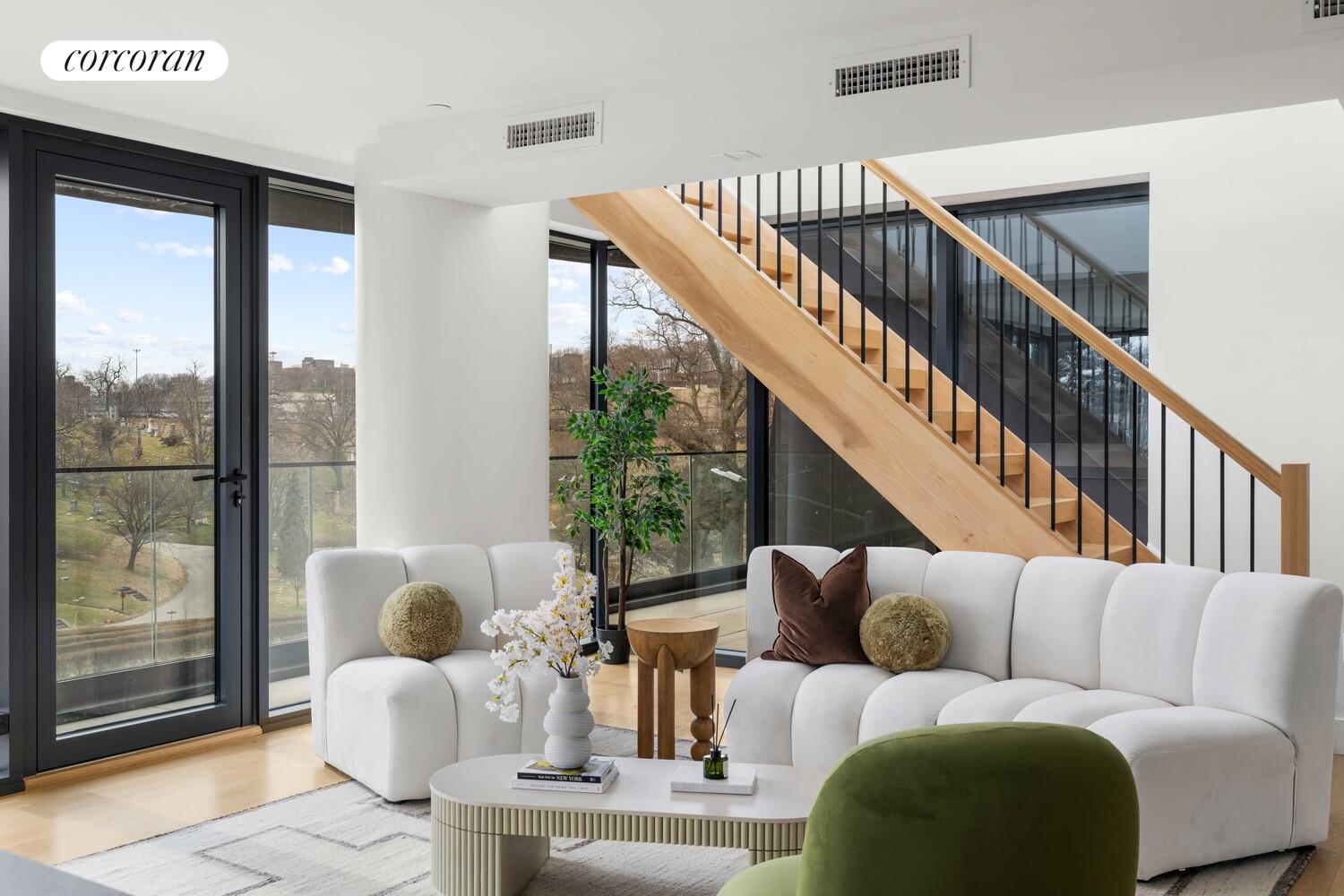 814 5th Avenue Ph4a — photo