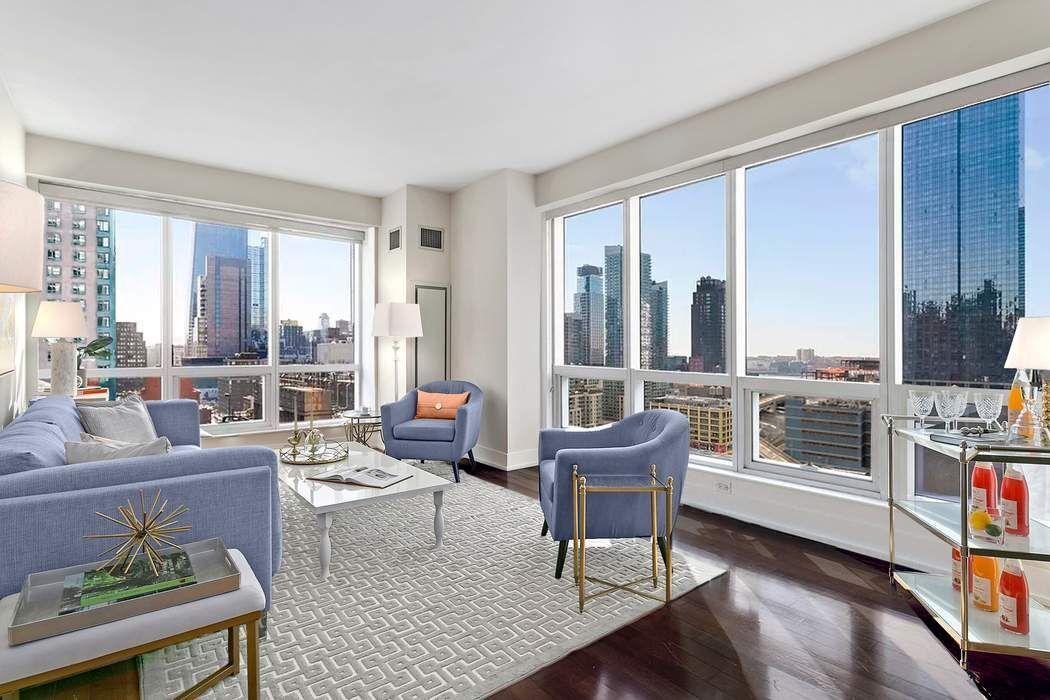 350 W 42nd Street 15L — photo