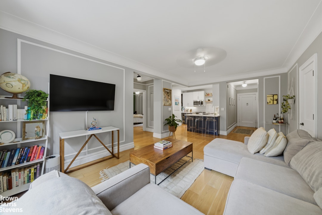 250 W 75th Street 5C — photo