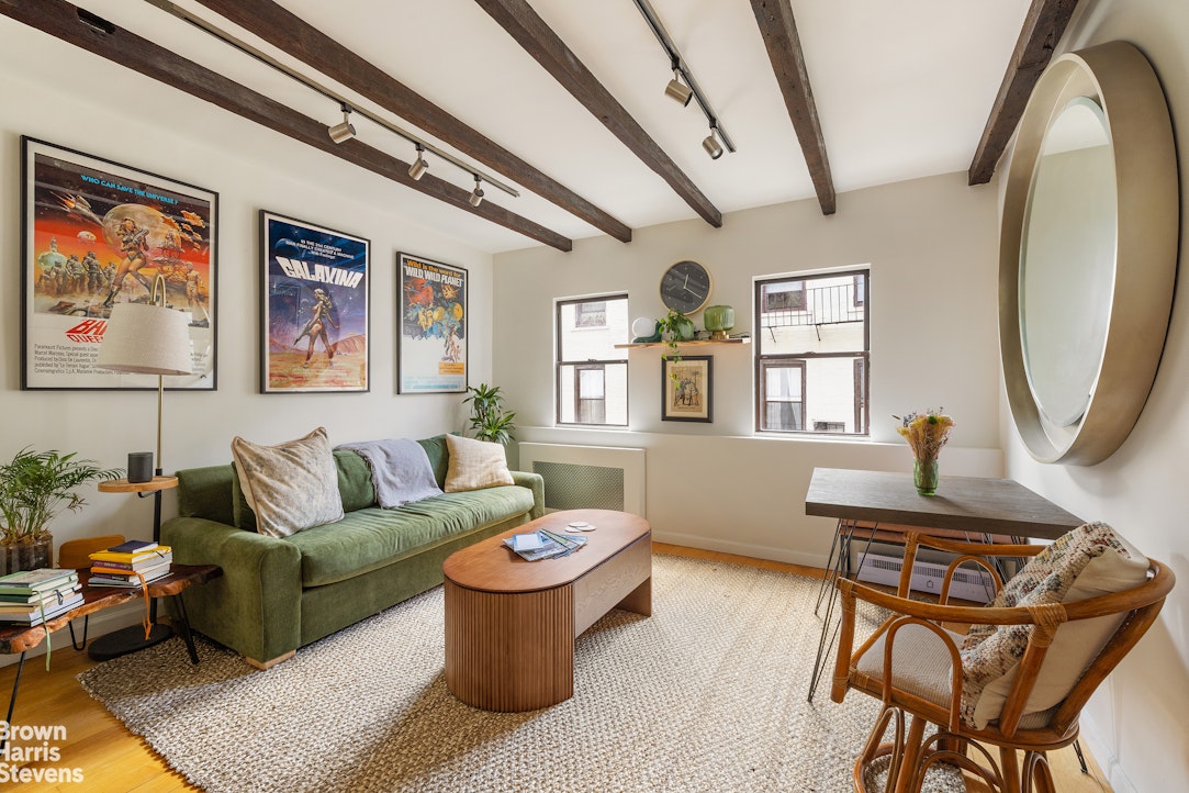 309 W 20th Street 4R — photo