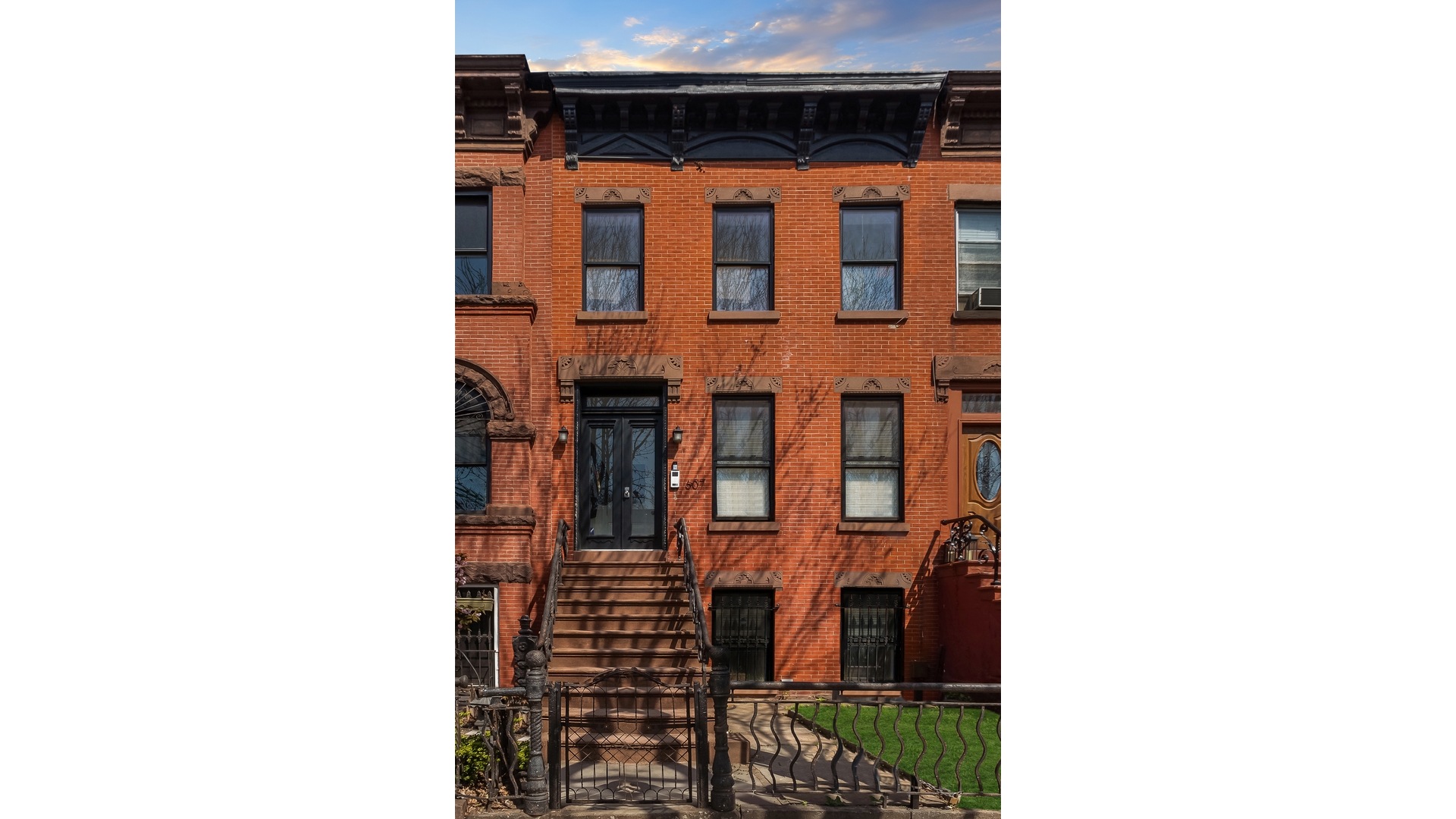607 Halsey Street — photo