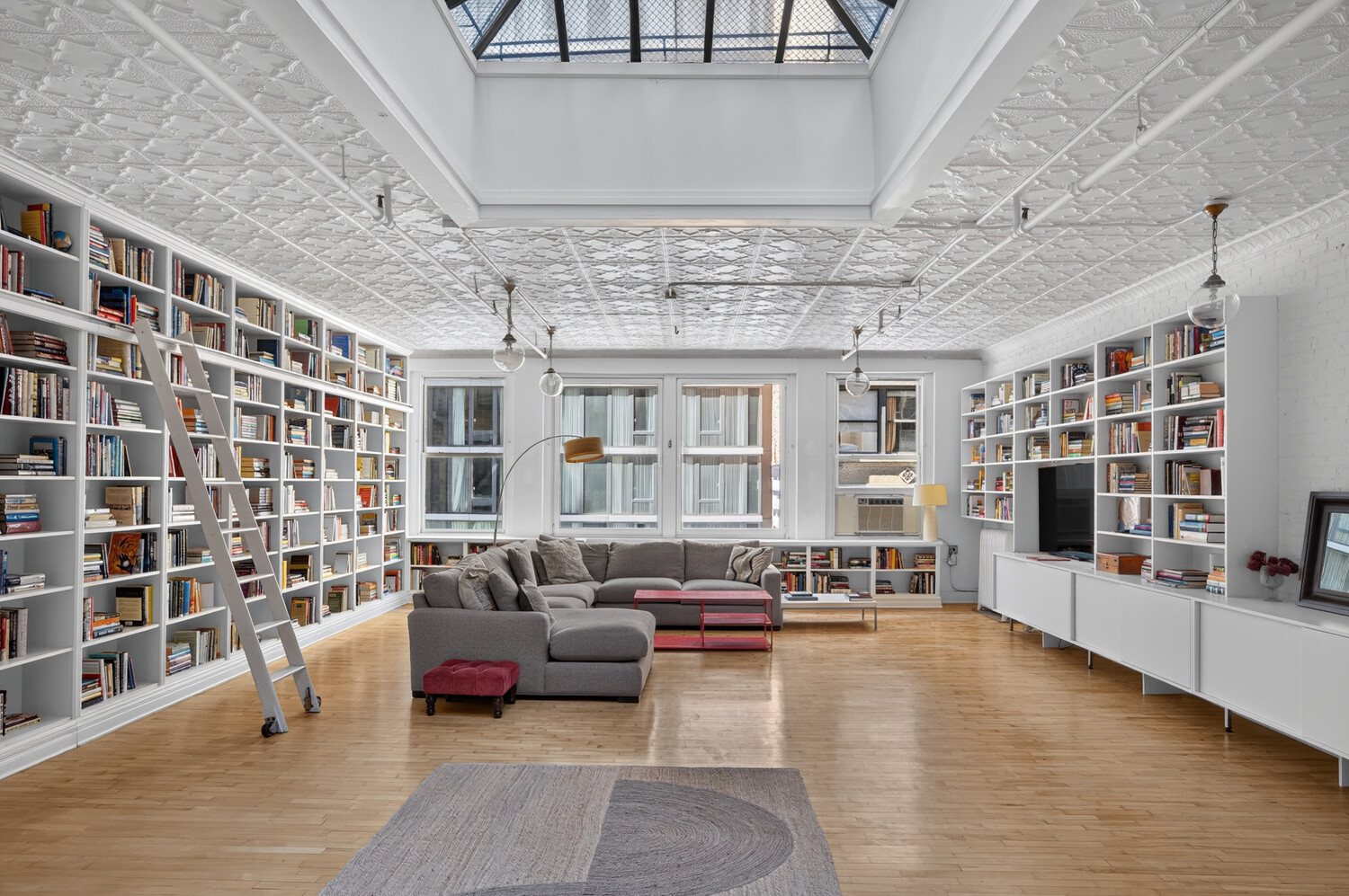 143 W 27th Street Ph — photo