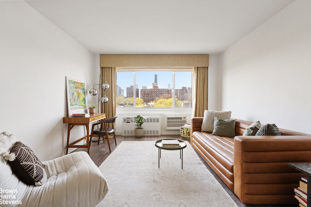185 Hall Street 710 — photo