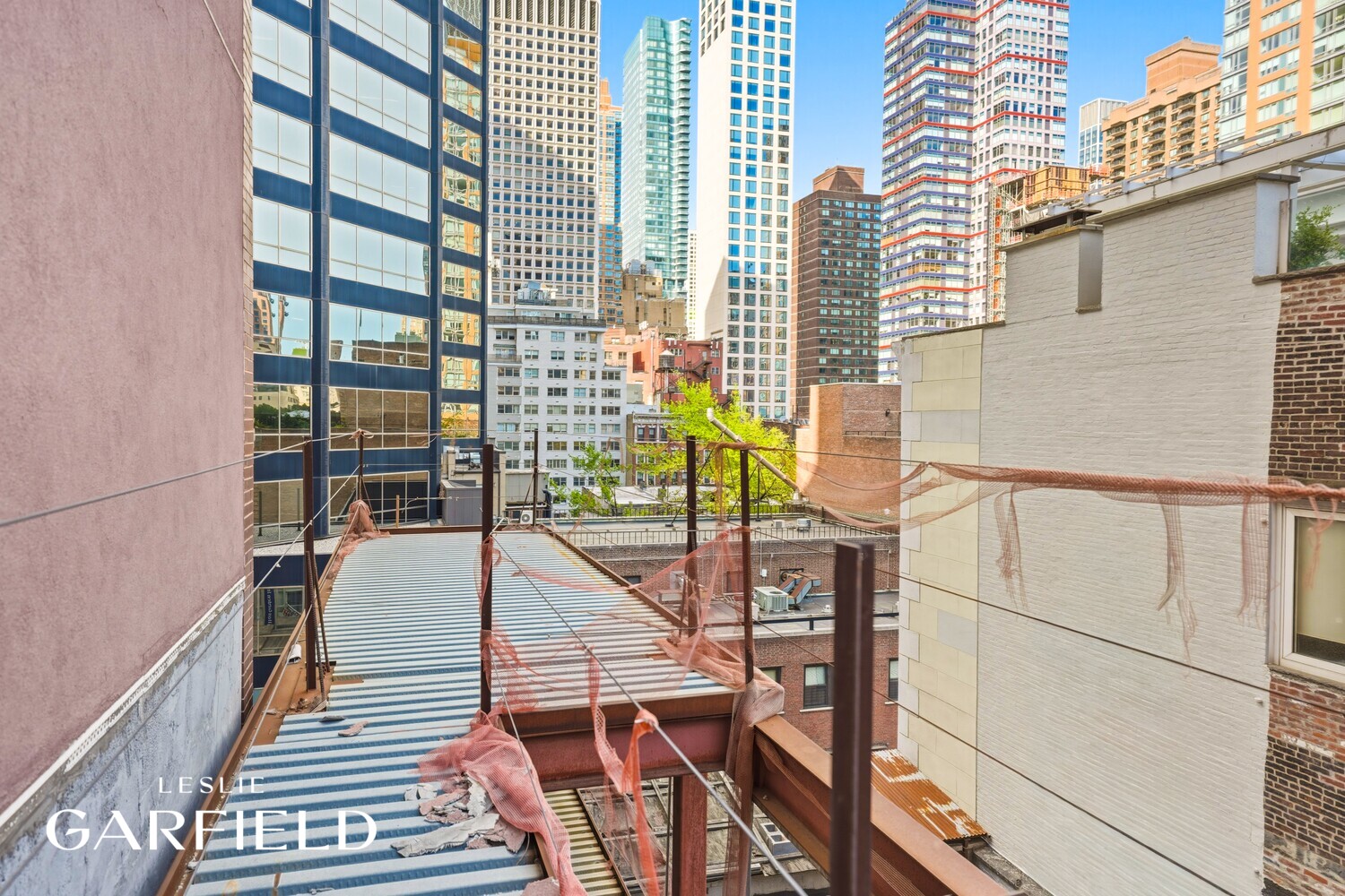 210 E 52nd Street — photo