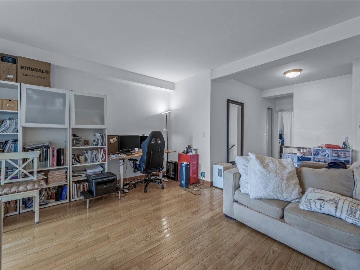 9905 63rd Drive 7R — photo