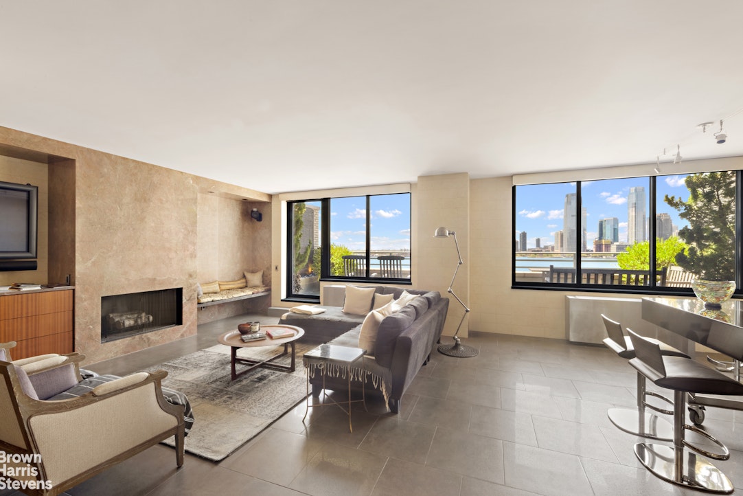 21 S End Avenue Ph1E — photo