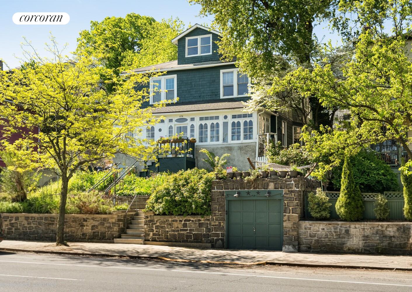 270 Richmond Terrace — photo