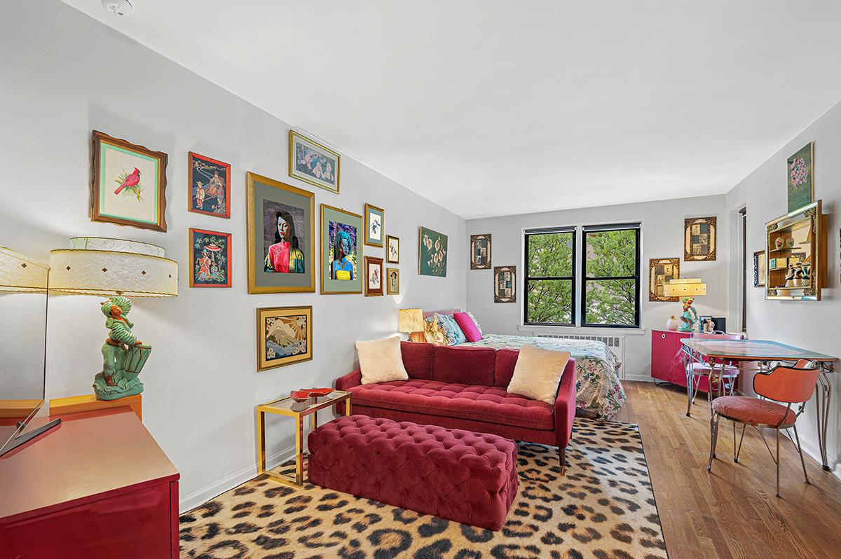 54 E 8th Street 4-D — photo