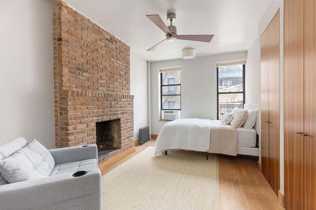 22 Cornelia Street 12 — photo