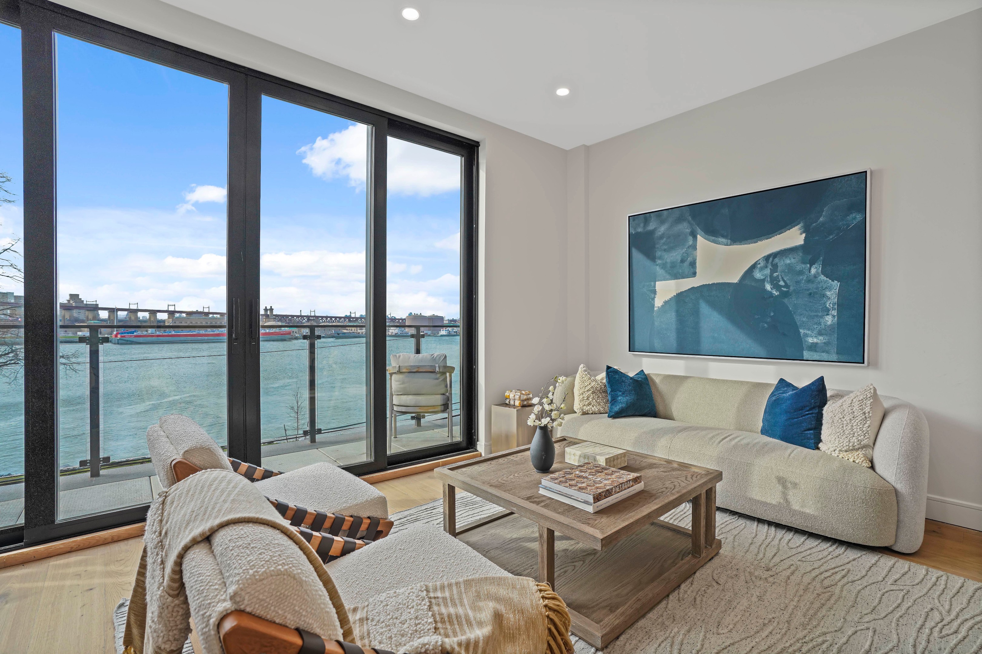 21-31 Shore Boulevard 3B — photo
