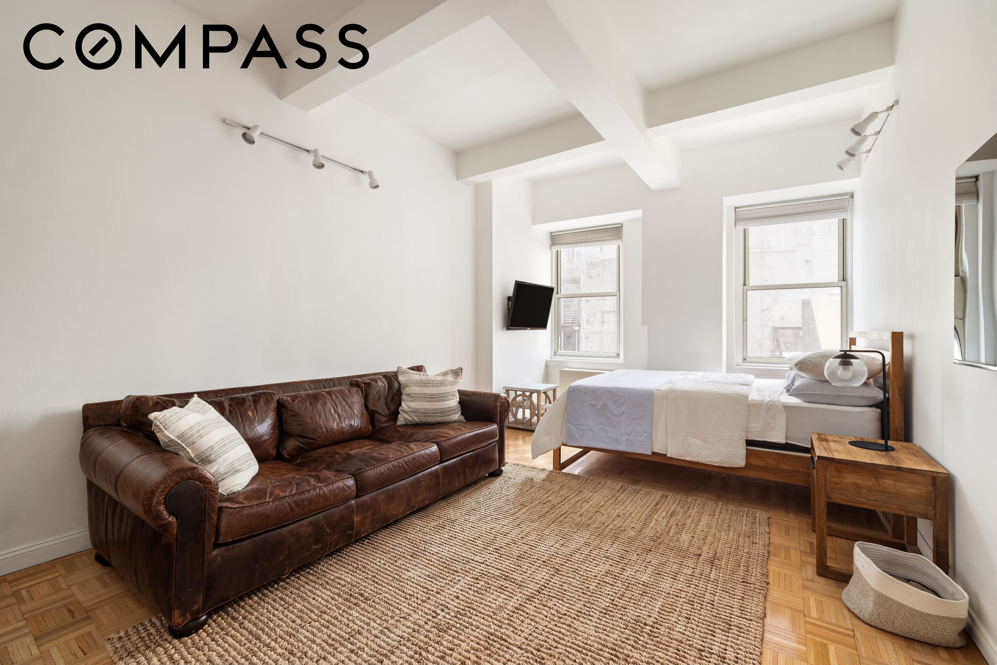 88 Greenwich Street 412 — photo