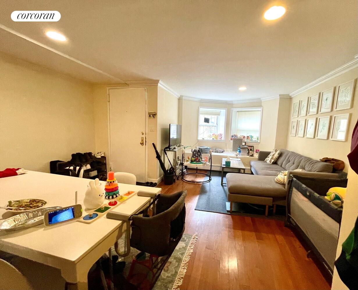 471 W 140th Street — photo