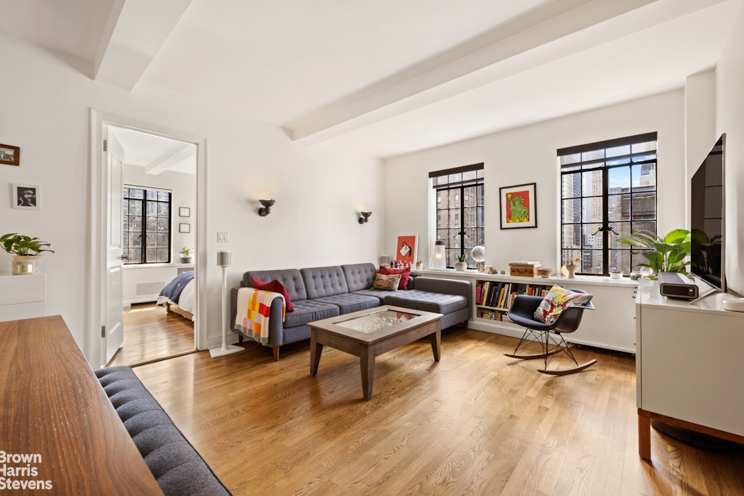 45 Tudor City Place 1117/1118 — photo