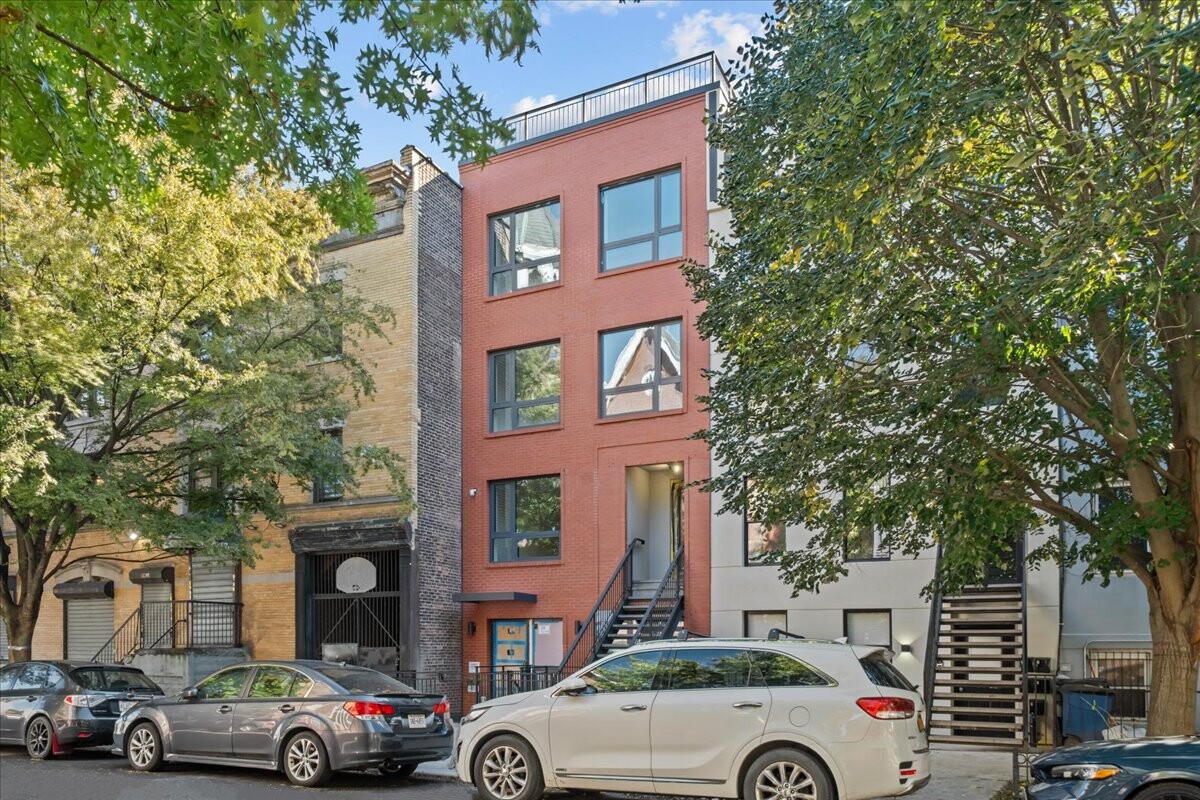 118 Madison Street 1 — photo