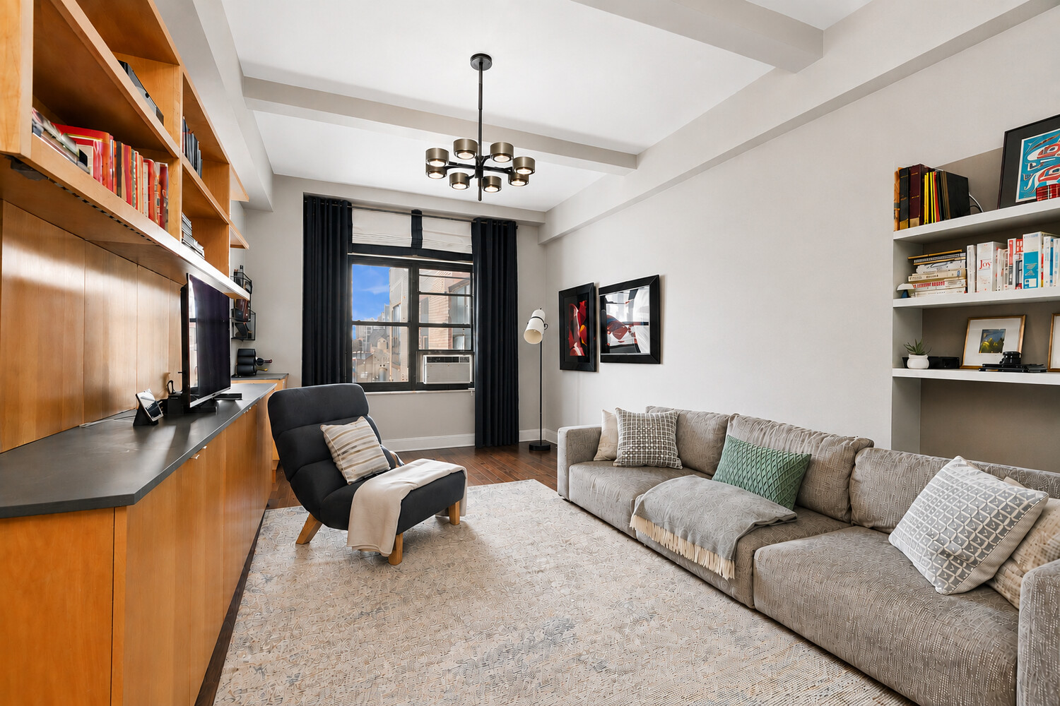 161 W 16th Street Unit 16I — photo