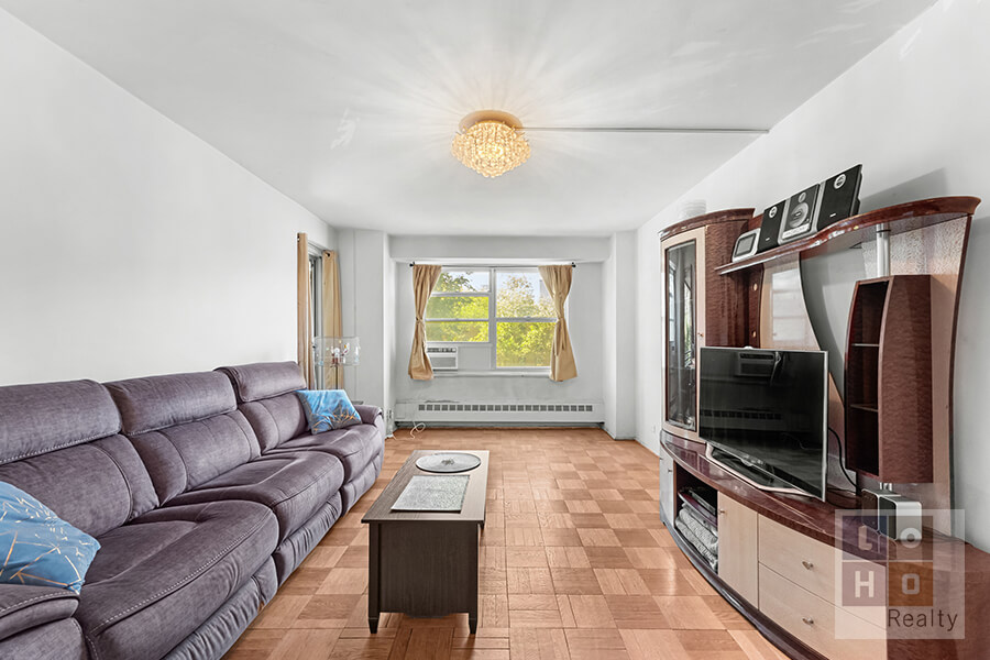 575 Grand Street 506 — photo