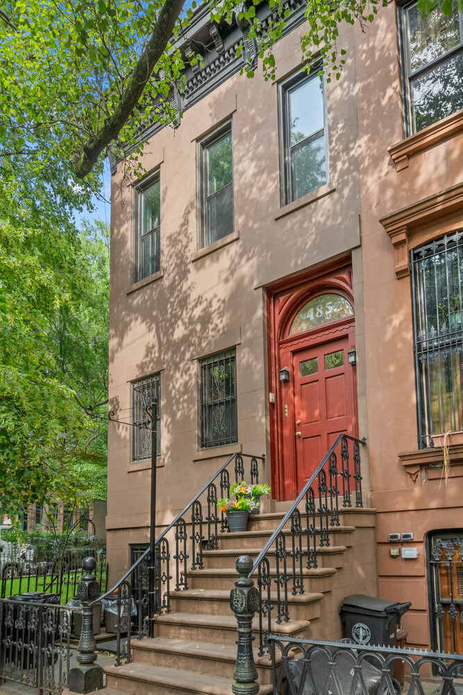 485 Clinton Street House — photo