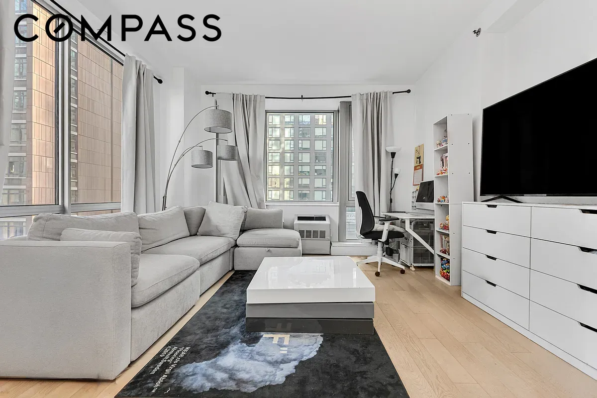 44-15 Purves Street 6D — photo