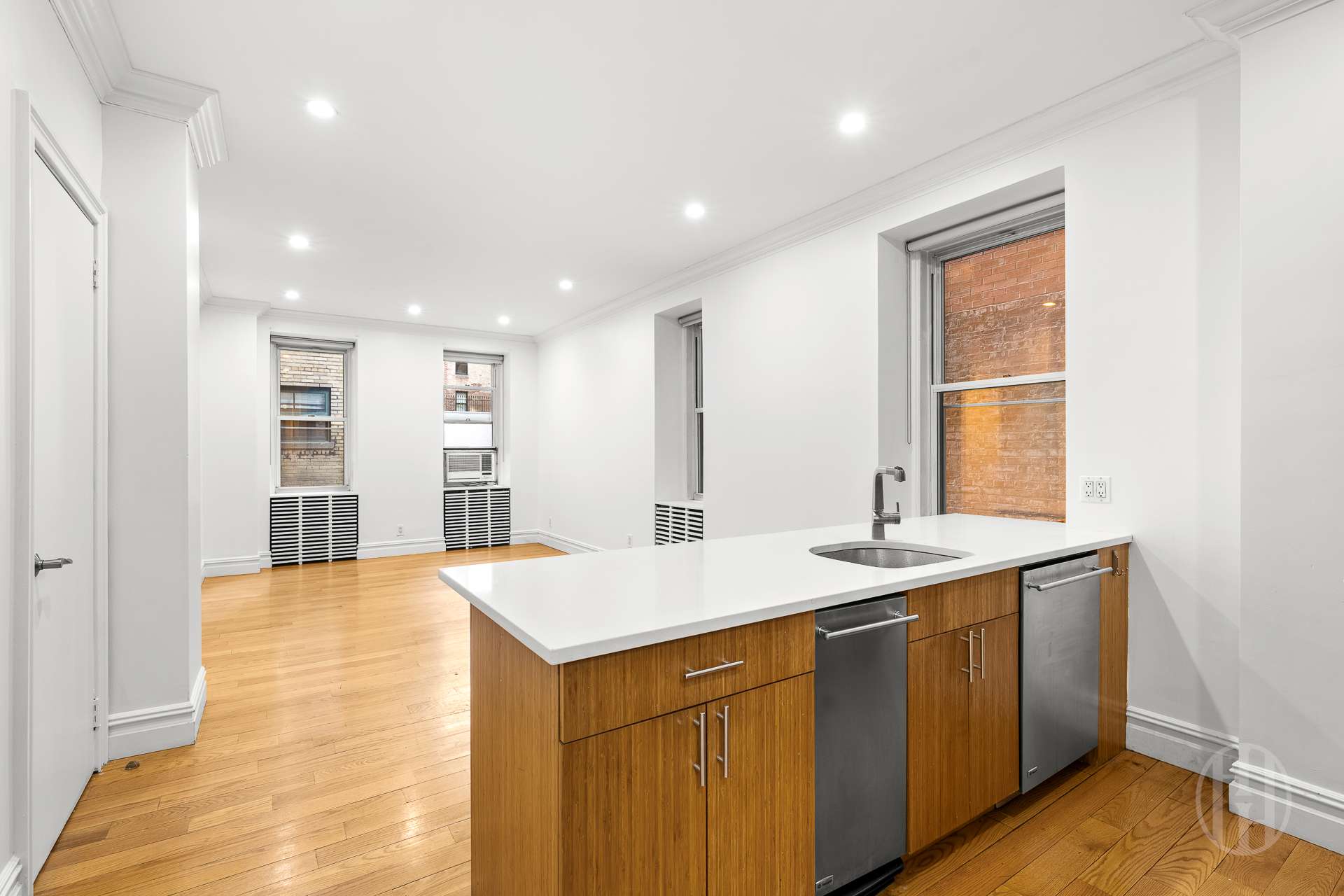 26 E 63rd Street 2C — photo