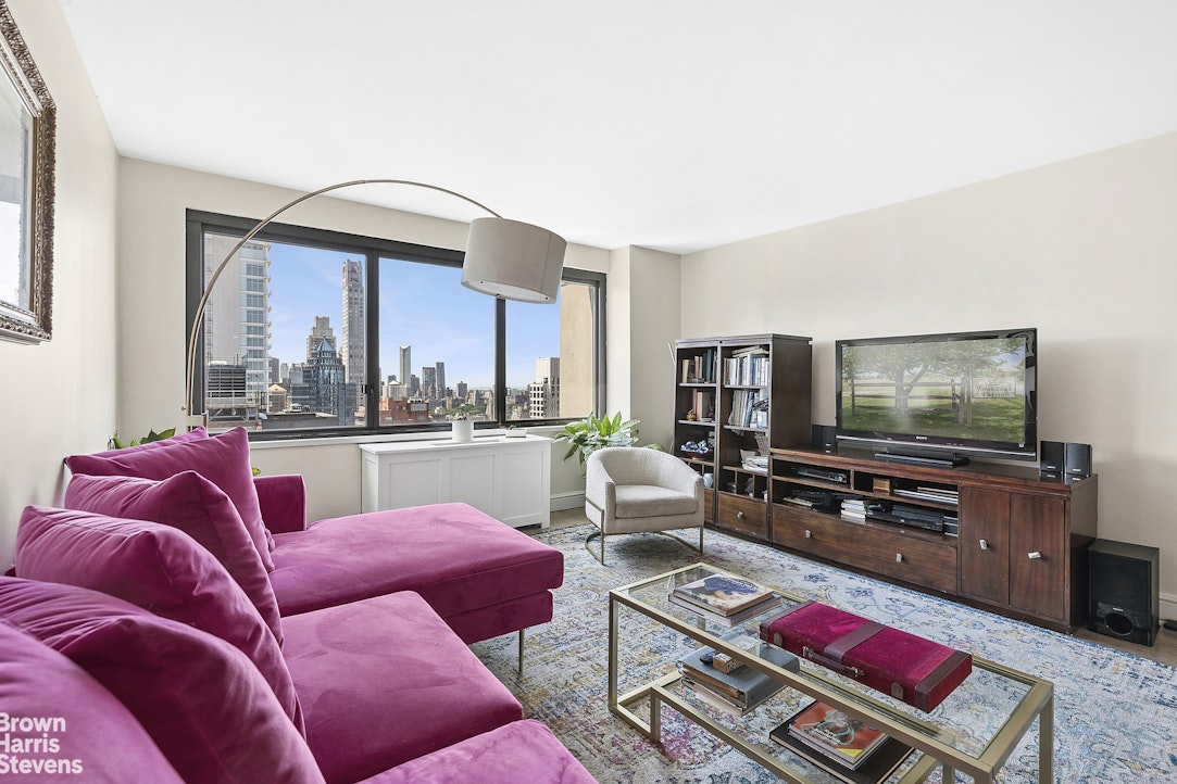 300 E 59th Street 3504 — photo