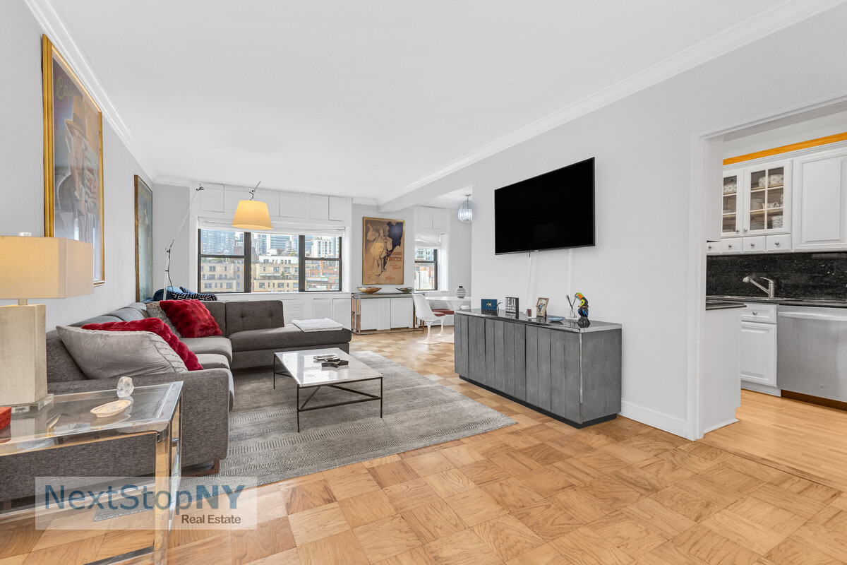 333 E 55th Street 11F — photo