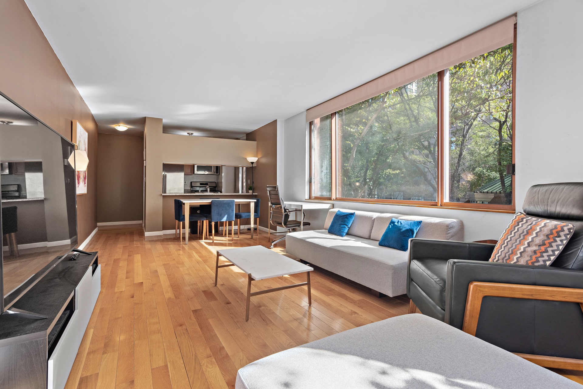 350 W 50th Street 2-G — photo