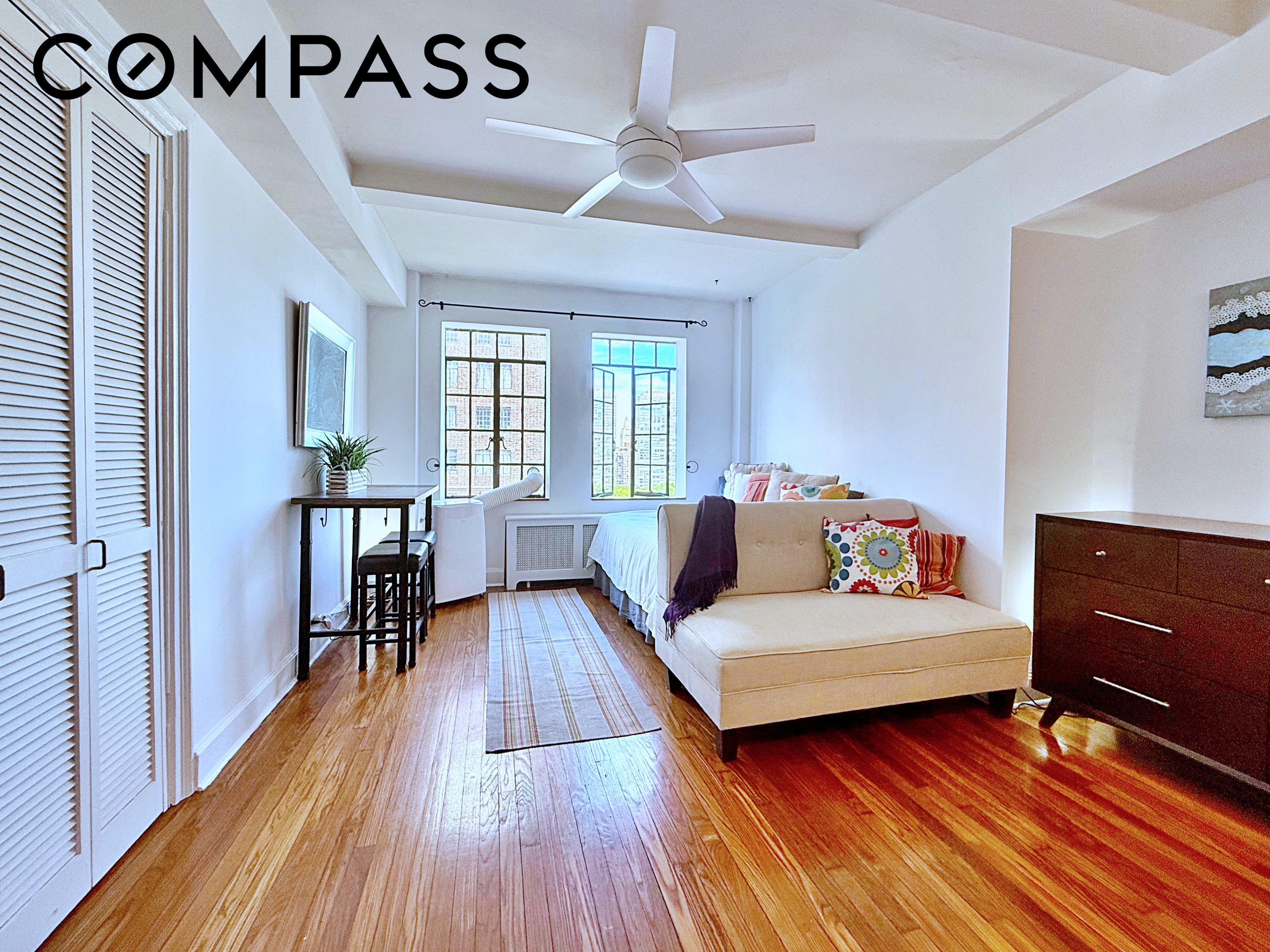 25 Tudor City Place 1502 — photo